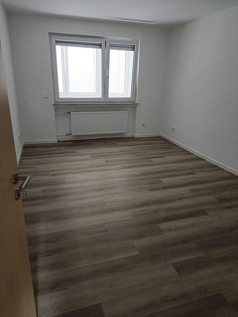 Pronájem bytu 3+1 95 m², Ingelheim am Rhein, Porýní-Falc Pronájem bytu 3+1 95 m², Ingelheim am Rhein, Porýní-Falc