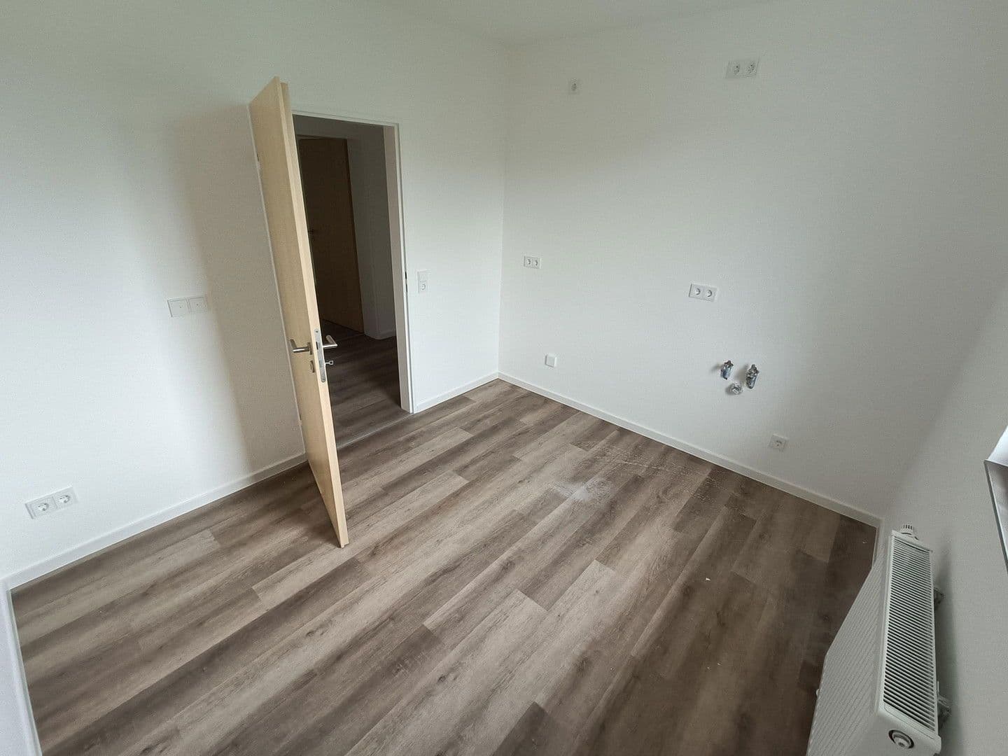 Pronájem bytu 3+1 95 m², Ingelheim am Rhein, Porýní-Falc Pronájem bytu 3+1 95 m², Ingelheim am Rhein, Porýní-Falc
