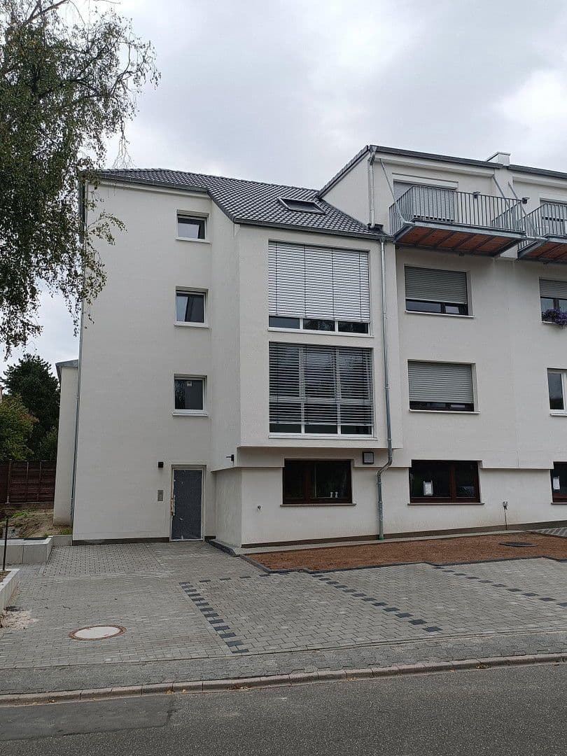 Pronájem bytu 3+1 95 m², Ingelheim am Rhein, Porýní-Falc Pronájem bytu 3+1 95 m², Ingelheim am Rhein, Porýní-Falc