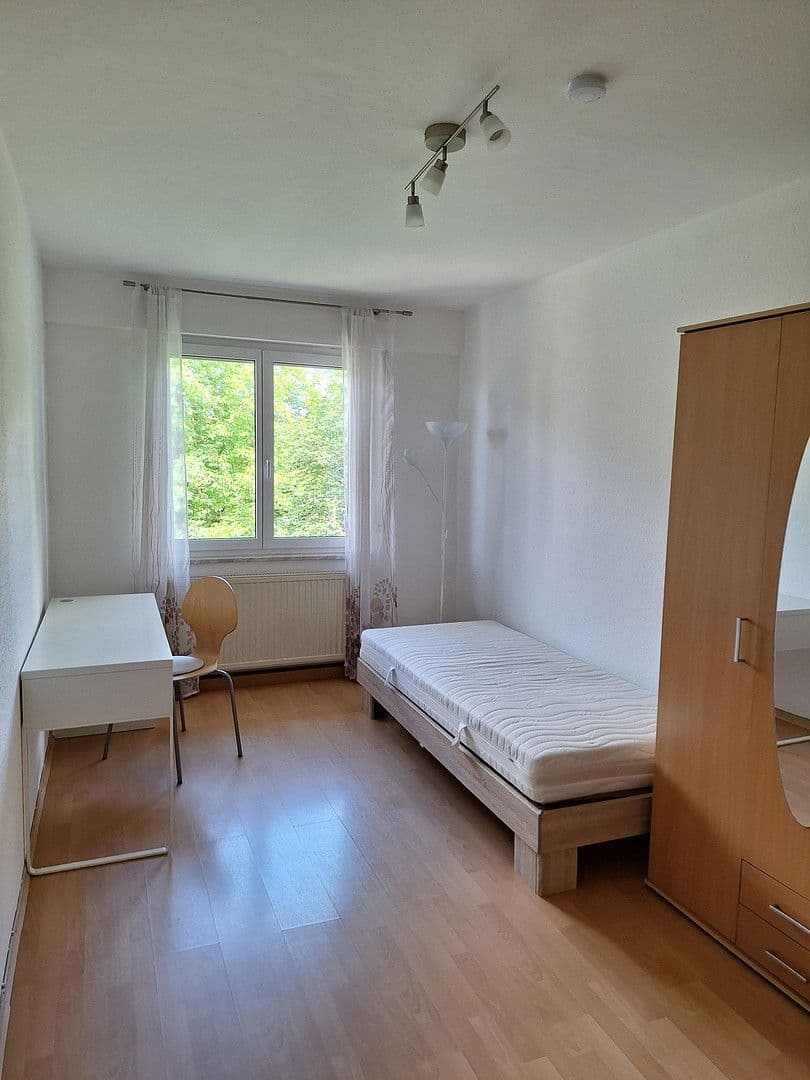 Prodej bytu 3+1 77 m², Stuttgart-Bad Cannstatt, Bádensko-Württembersko Prodej bytu 3+1 77 m², Stuttgart-Bad Cannstatt, Bádensko-Württembersko