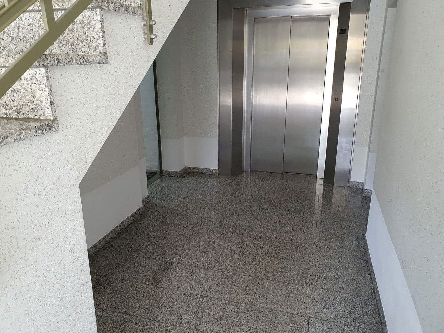 Pronájem bytu 2+1 56 m², Bahnhofstraße 4, Reichenbach, Sasko Pronájem bytu 2+1 56 m², Bahnhofstraße 4, Reichenbach, Sasko