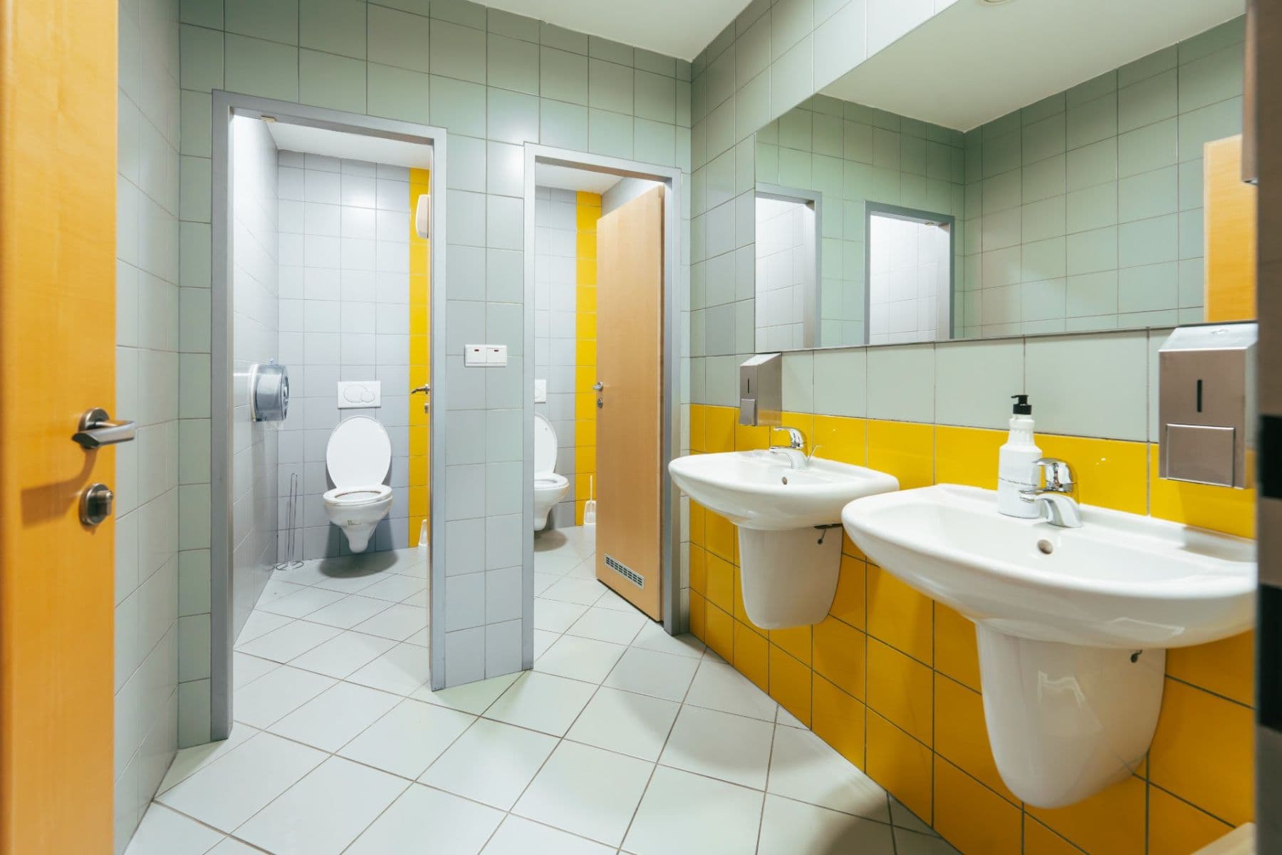 Pronájem kanceláře 303 m², Doudlebská, Praha, Praha Pronájem kanceláře 303 m², Doudlebská, Praha, Praha