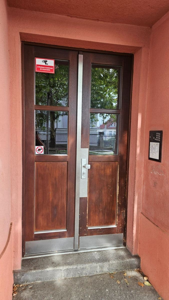 Prodej bytu 2+1 49 m², Šrobárova, Praha, Praha Prodej bytu 2+1 49 m², Šrobárova, Praha, Praha