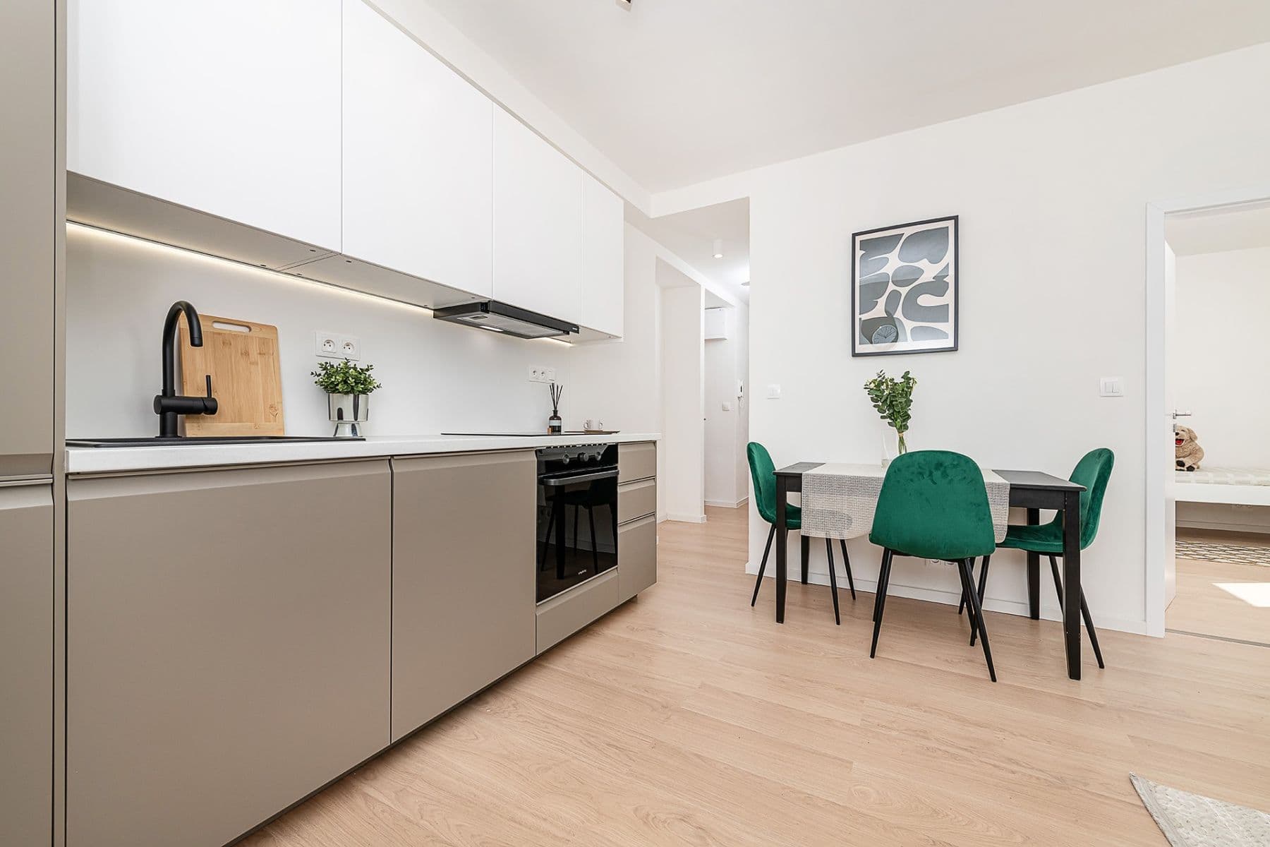 Prodej bytu 3+kk 52 m², Mukařovská, Praha, Praha Prodej bytu 3+kk 52 m², Mukařovská, Praha, Praha