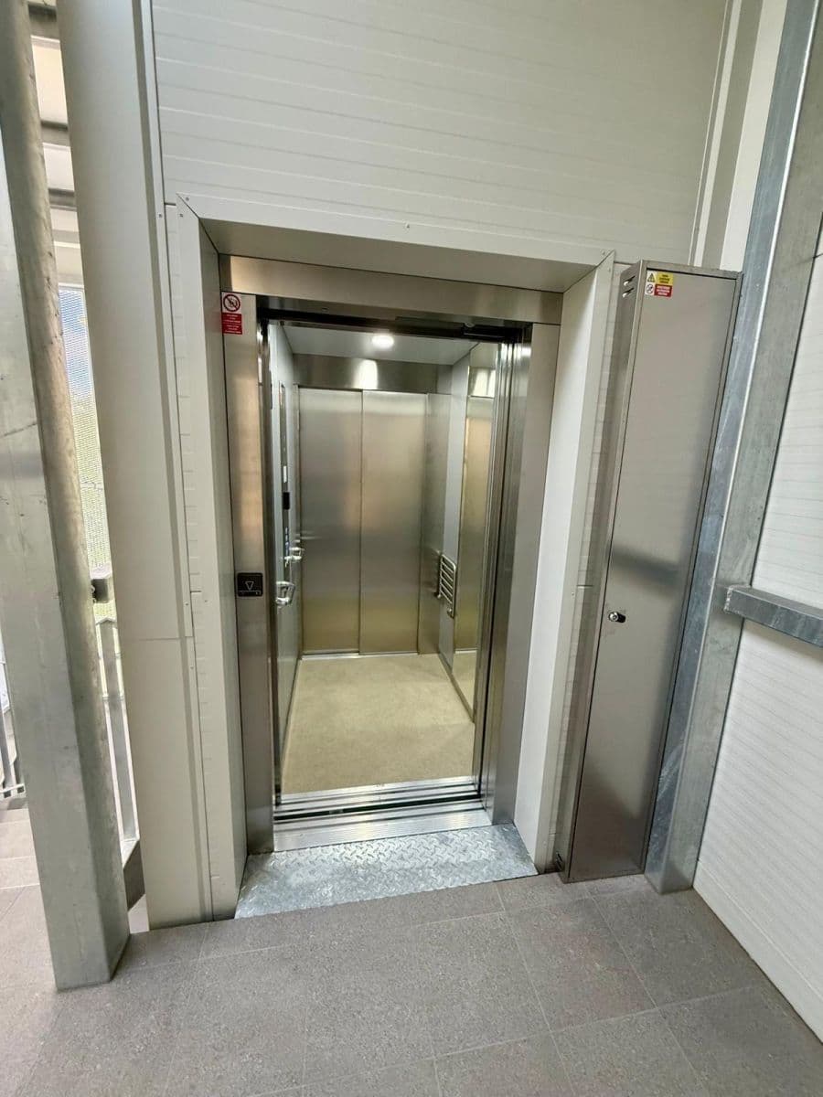 Prodej bytu 4+kk 88 m², Mochovská, Praha, Praha Prodej bytu 4+kk 88 m², Mochovská, Praha, Praha