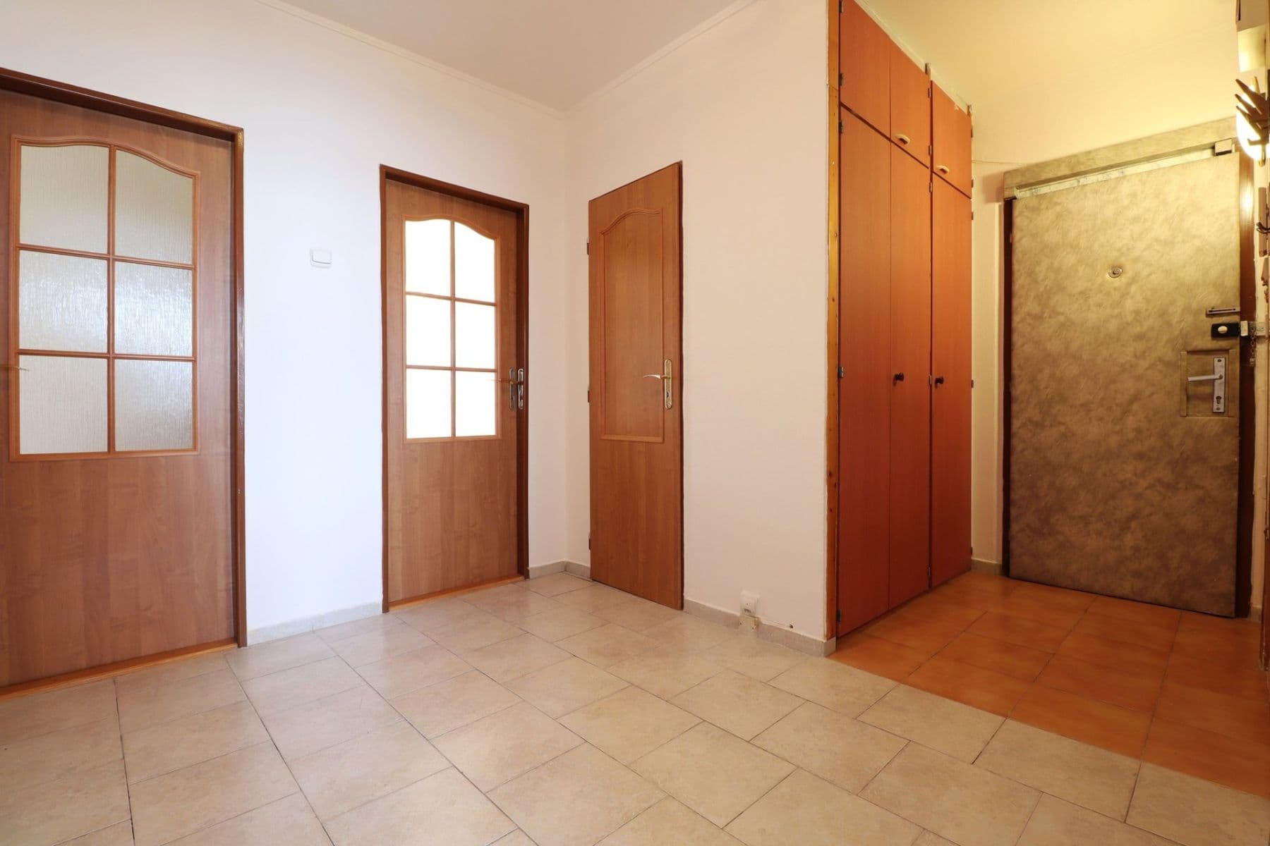 Pronájem bytu 3+1 75 m², Ohradní, Praha, Praha Pronájem bytu 3+1 75 m², Ohradní, Praha, Praha