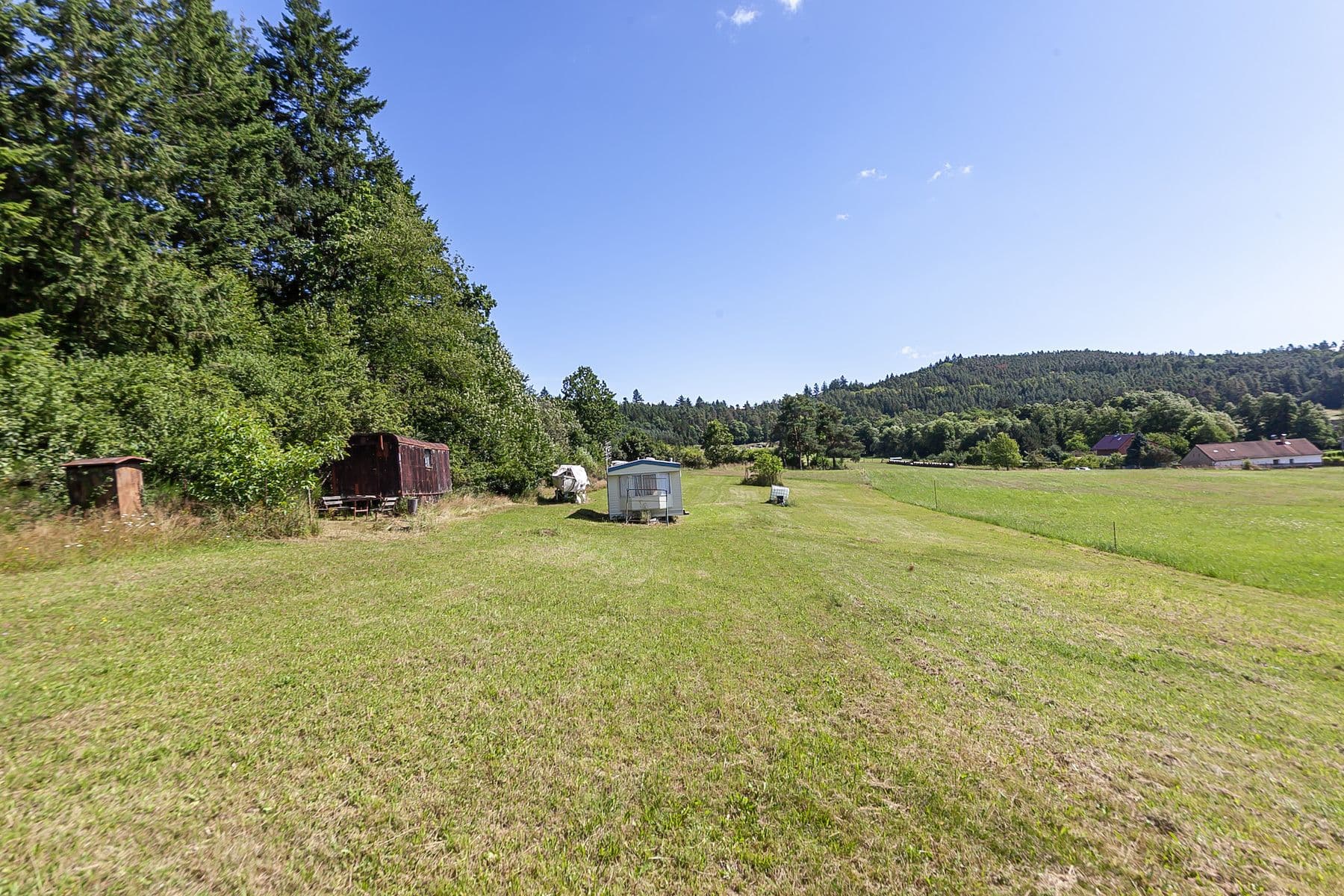 Prodej pozemku 2.863 m², Klučenice, Středočeský kraj Prodej pozemku 2.863 m², Klučenice, Středočeský kraj