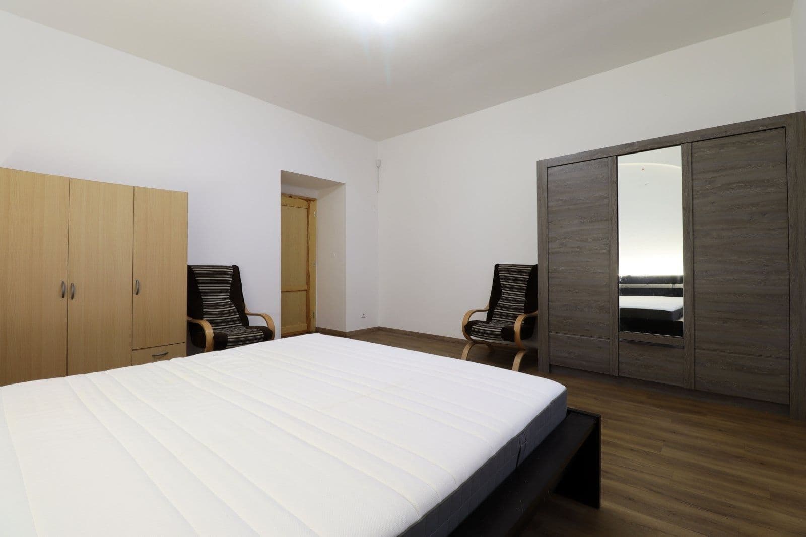 Pronájem bytu 4+1 105 m², U smaltovny, Praha, Praha Pronájem bytu 4+1 105 m², U smaltovny, Praha, Praha