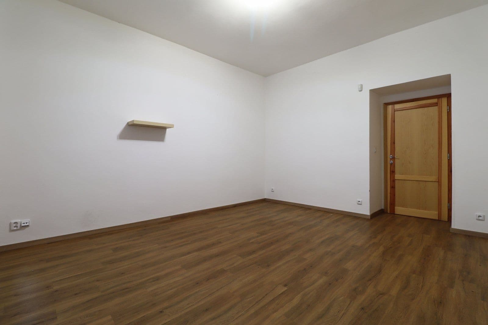 Pronájem bytu 4+1 105 m², U smaltovny, Praha, Praha Pronájem bytu 4+1 105 m², U smaltovny, Praha, Praha