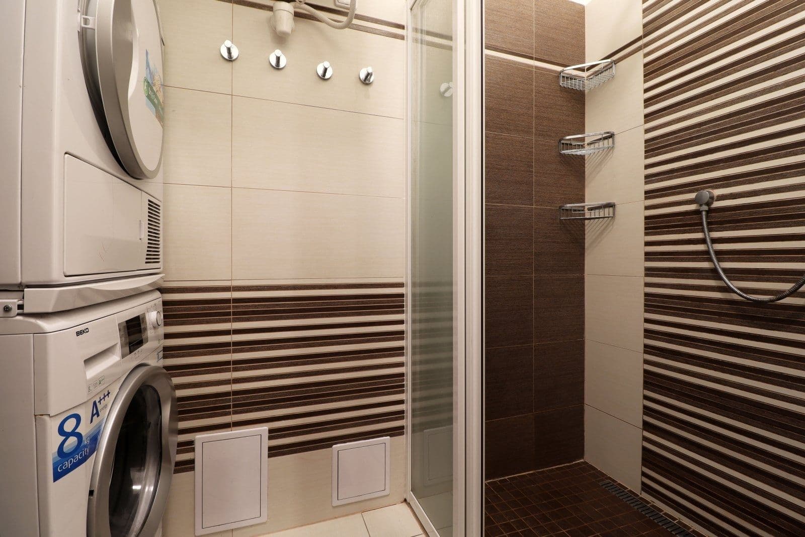 Pronájem bytu 4+1 105 m², U smaltovny, Praha, Praha Pronájem bytu 4+1 105 m², U smaltovny, Praha, Praha