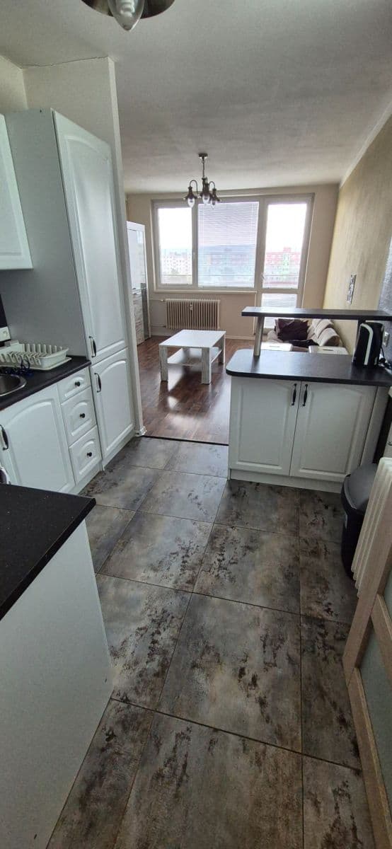 Pronájem bytu 3+1 55 m², Jazmínová, Košice - mestská časť Západ, Košický kraj Pronájem bytu 3+1 55 m², Jazmínová, Košice - mestská časť Západ, Košický kraj