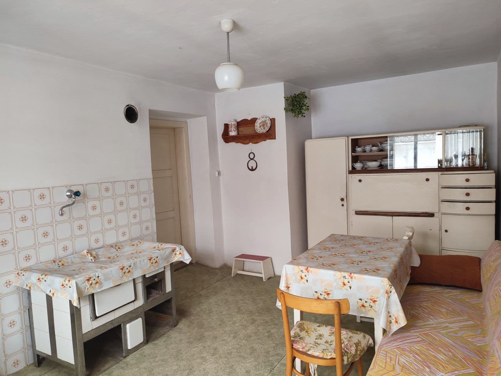 Prodej domu 100 m², pozemek 551 m², Ořechov, Kraj Vysočina Prodej domu 100 m², pozemek 551 m², Ořechov, Kraj Vysočina