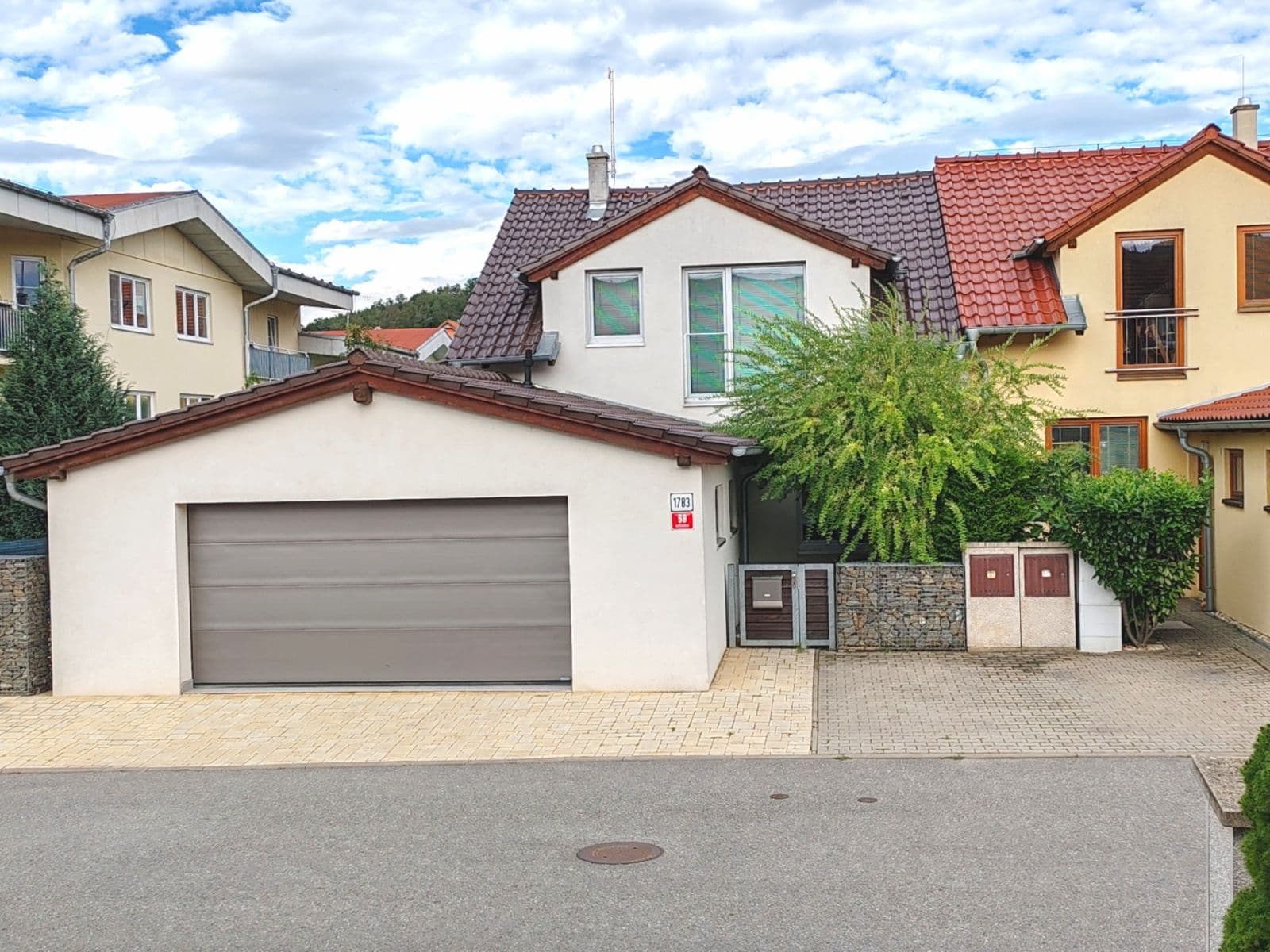 Prodej domu 226 m², pozemek 597 m², Dušínova, Kuřim, Jihomoravský kraj Prodej domu 226 m², pozemek 597 m², Dušínova, Kuřim, Jihomoravský kraj