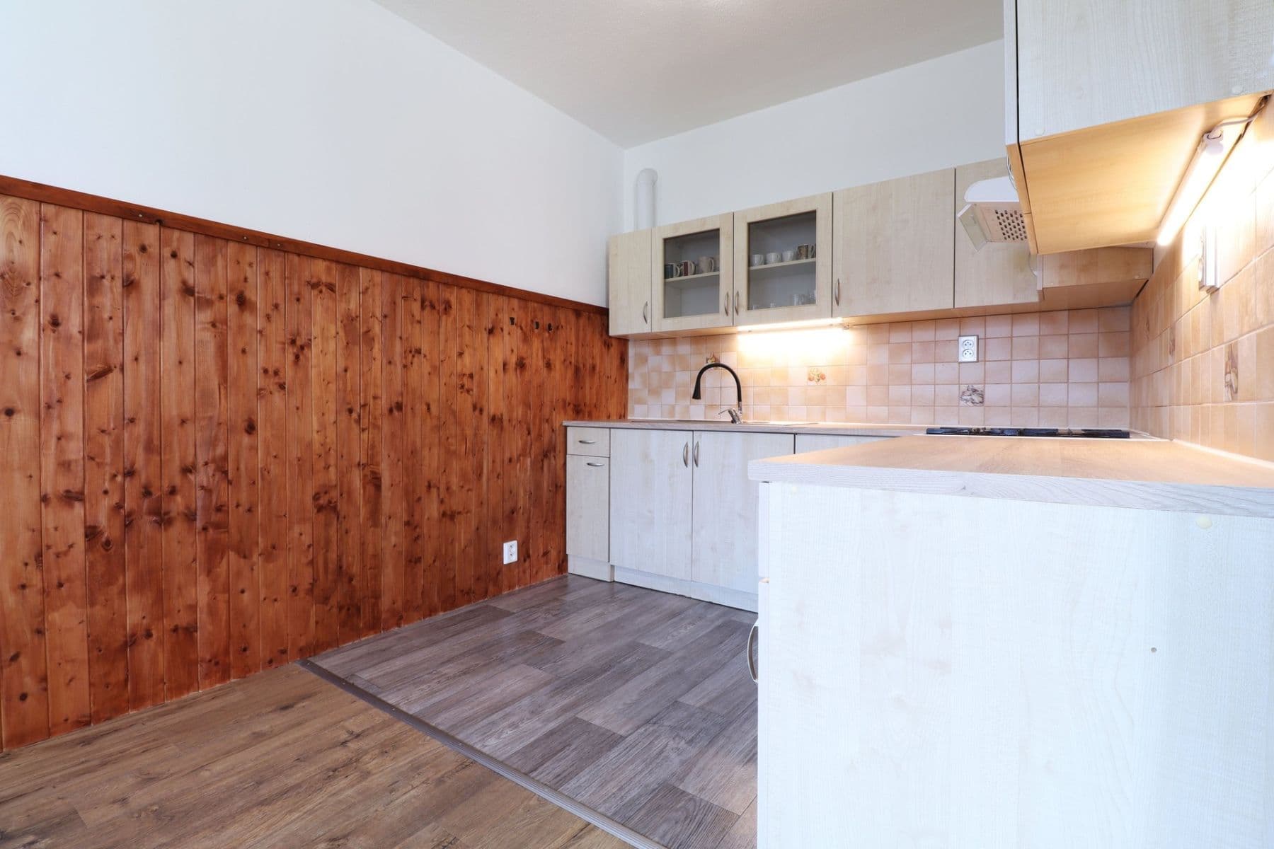 Pronájem bytu 3+1 76 m², Kojetická, Neratovice, Středočeský kraj Pronájem bytu 3+1 76 m², Kojetická, Neratovice, Středočeský kraj