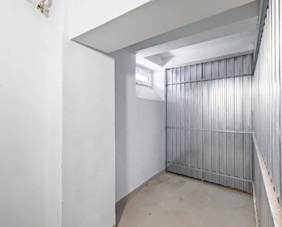 Prodej bytu 2+kk 33 m², Obětí 6. května, Praha, Praha Prodej bytu 2+kk 33 m², Obětí 6. května, Praha, Praha