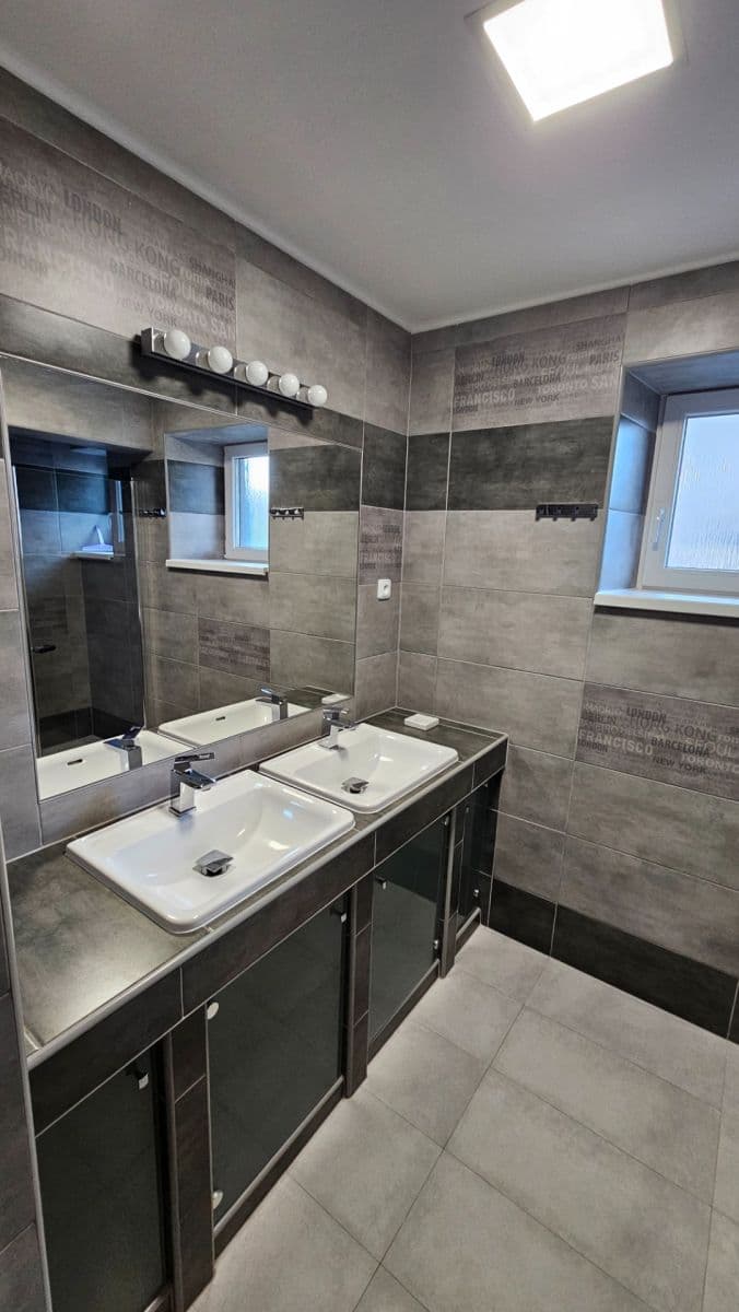 Prodej domu 785 m², pozemek 924 m², Jiráskova, Pelhřimov, Kraj Vysočina Prodej domu 785 m², pozemek 924 m², Jiráskova, Pelhřimov, Kraj Vysočina