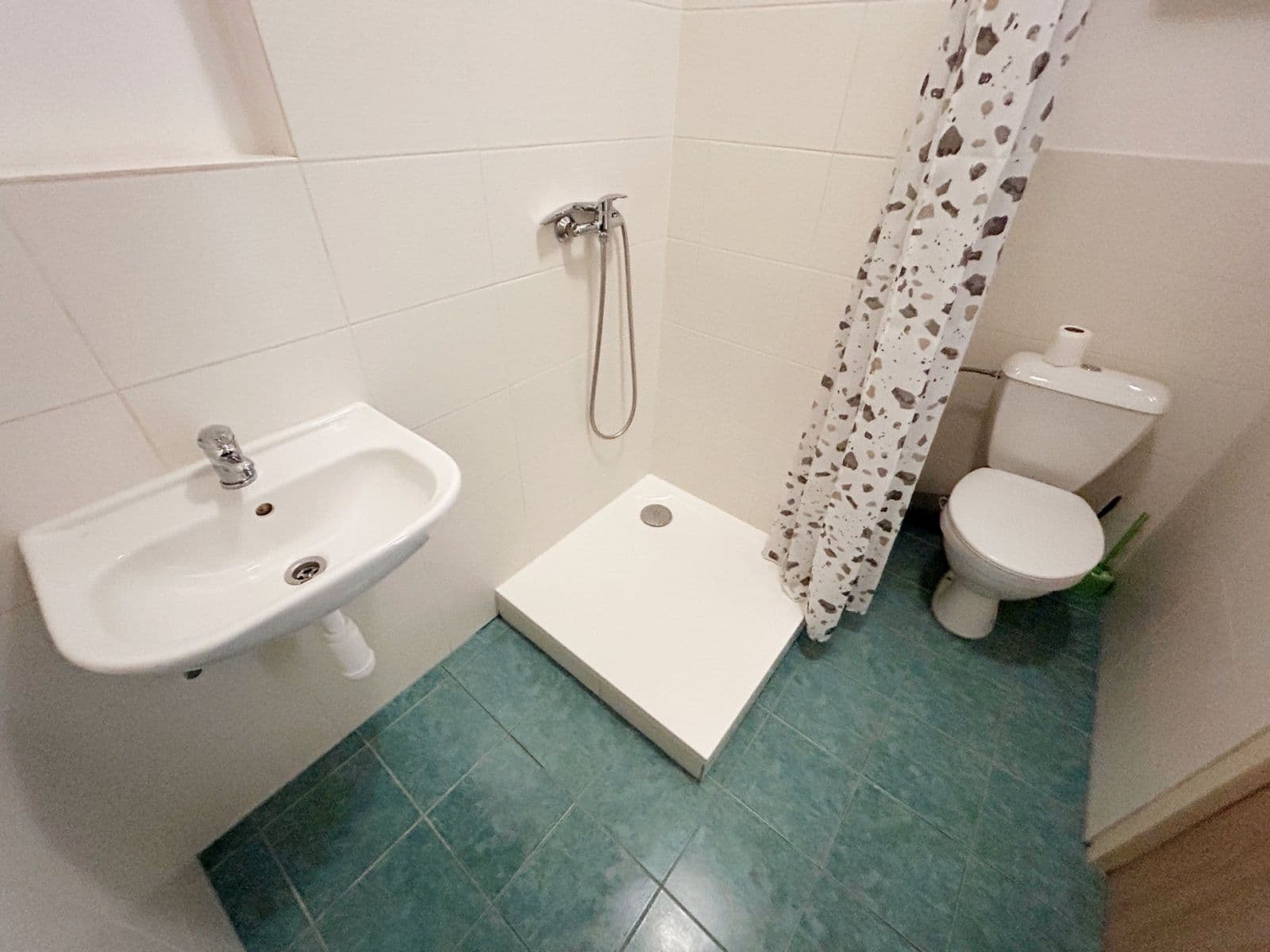 Pronájem bytu 1+kk 26 m², Dukel. hrdinů, Rakovník, Středočeský kraj Pronájem bytu 1+kk 26 m², Dukel. hrdinů, Rakovník, Středočeský kraj