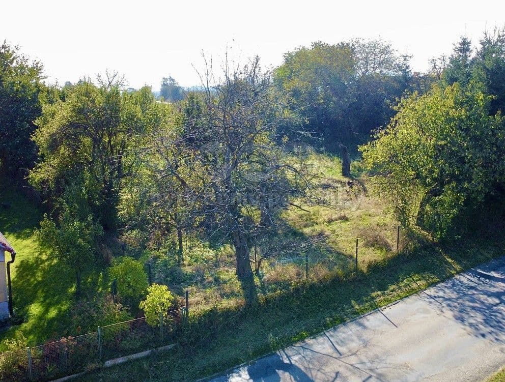 Prodej pozemku 1.200 m², Načeradec, Středočeský kraj Prodej pozemku 1.200 m², Načeradec, Středočeský kraj