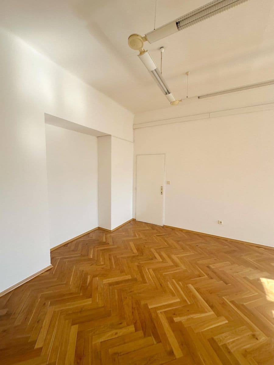 Pronájem kanceláře 45 m², Senovážné náměstí, Praha, Praha Pronájem kanceláře 45 m², Senovážné náměstí, Praha, Praha