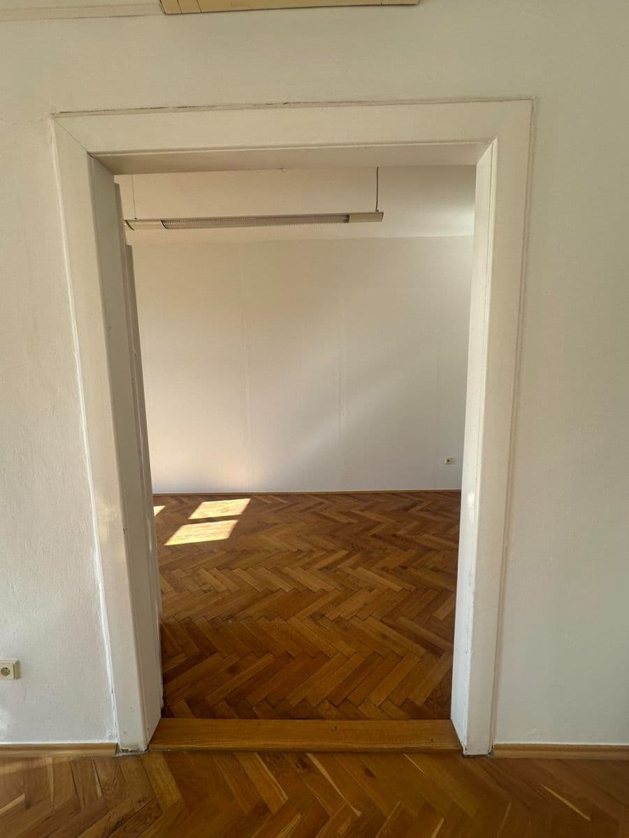 Pronájem kanceláře 45 m², Senovážné náměstí, Praha, Praha Pronájem kanceláře 45 m², Senovážné náměstí, Praha, Praha