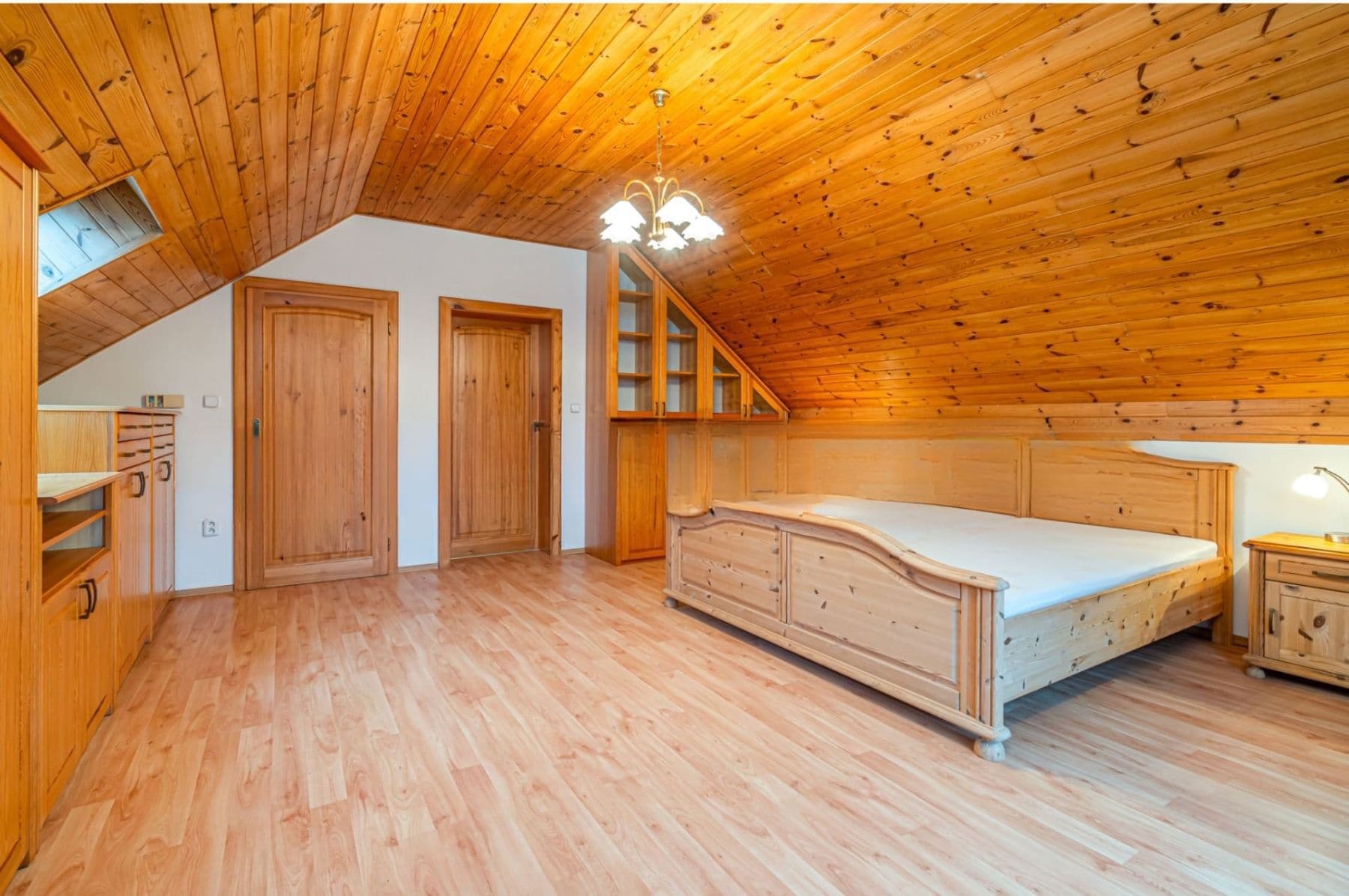 Pronájem domu 250 m², pozemek 10.280 m², Olomouc, Olomoucký kraj Pronájem domu 250 m², pozemek 10.280 m², Olomouc, Olomoucký kraj