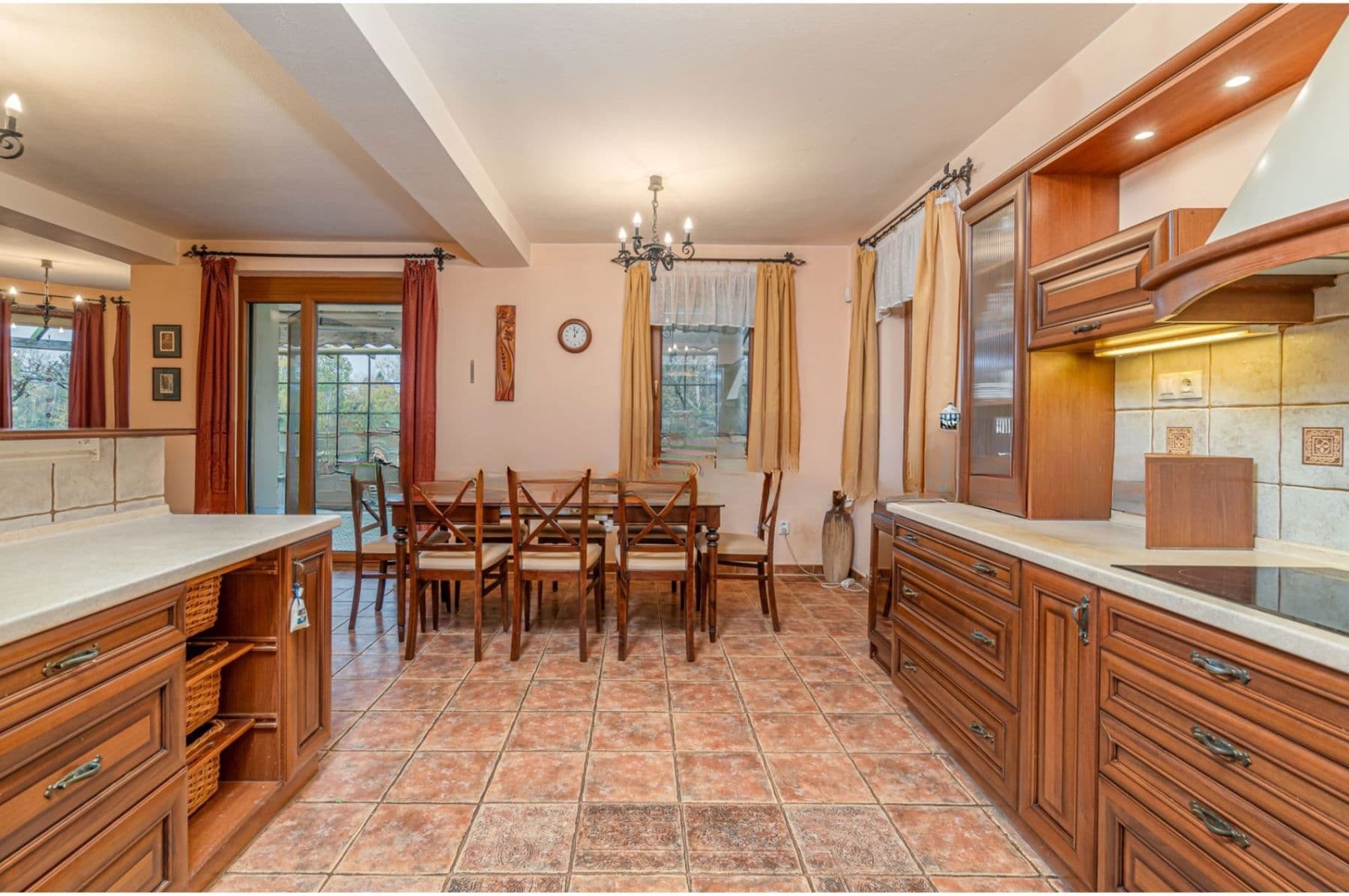 Pronájem domu 250 m², pozemek 10.280 m², Olomouc, Olomoucký kraj Pronájem domu 250 m², pozemek 10.280 m², Olomouc, Olomoucký kraj