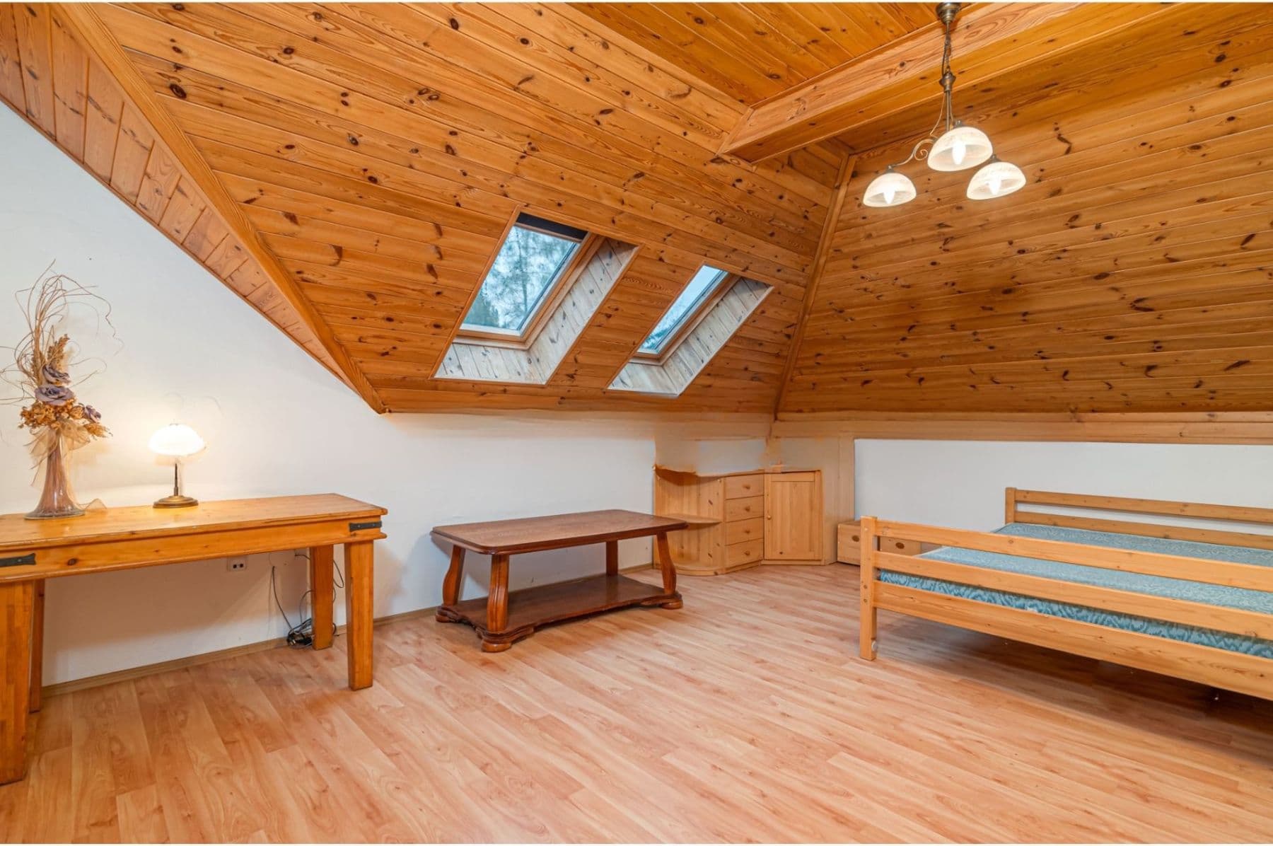 Pronájem domu 250 m², pozemek 10.280 m², Olomouc, Olomoucký kraj Pronájem domu 250 m², pozemek 10.280 m², Olomouc, Olomoucký kraj