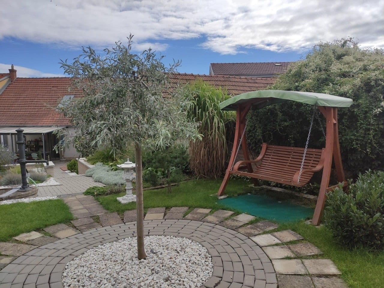 Prodej domu 92 m², pozemek 554 m², Komenského, Šlapanice, Jihomoravský kraj Prodej domu 92 m², pozemek 554 m², Komenského, Šlapanice, Jihomoravský kraj