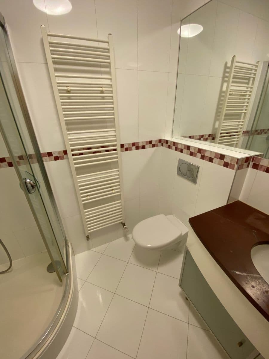 Pronájem bytu 2+kk 55 m², U Nikolajky, Praha, Praha Pronájem bytu 2+kk 55 m², U Nikolajky, Praha, Praha