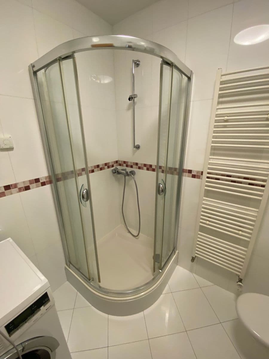 Pronájem bytu 2+kk 55 m², U Nikolajky, Praha, Praha Pronájem bytu 2+kk 55 m², U Nikolajky, Praha, Praha