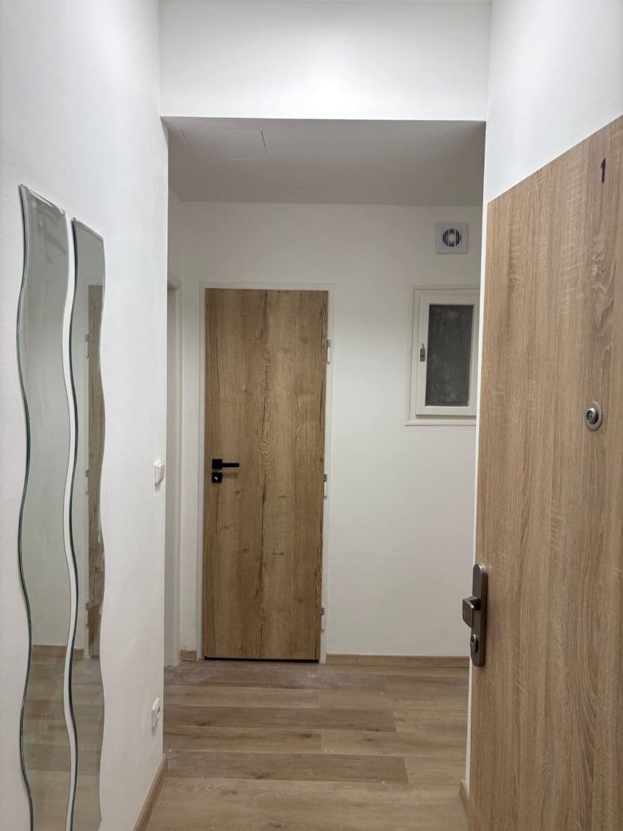 Prodej bytu 1+1 43 m², 5. května, Praha, Praha Prodej bytu 1+1 43 m², 5. května, Praha, Praha