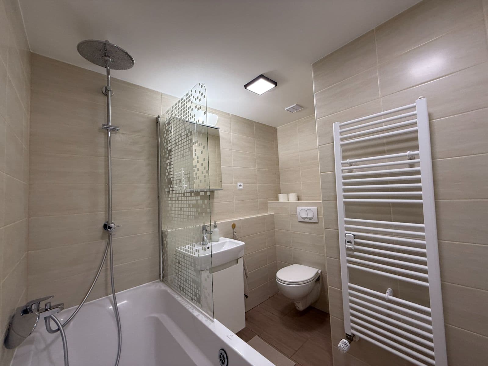 Prodej bytu 2+kk 43 m², Hnězdenská, Praha, Praha Prodej bytu 2+kk 43 m², Hnězdenská, Praha, Praha