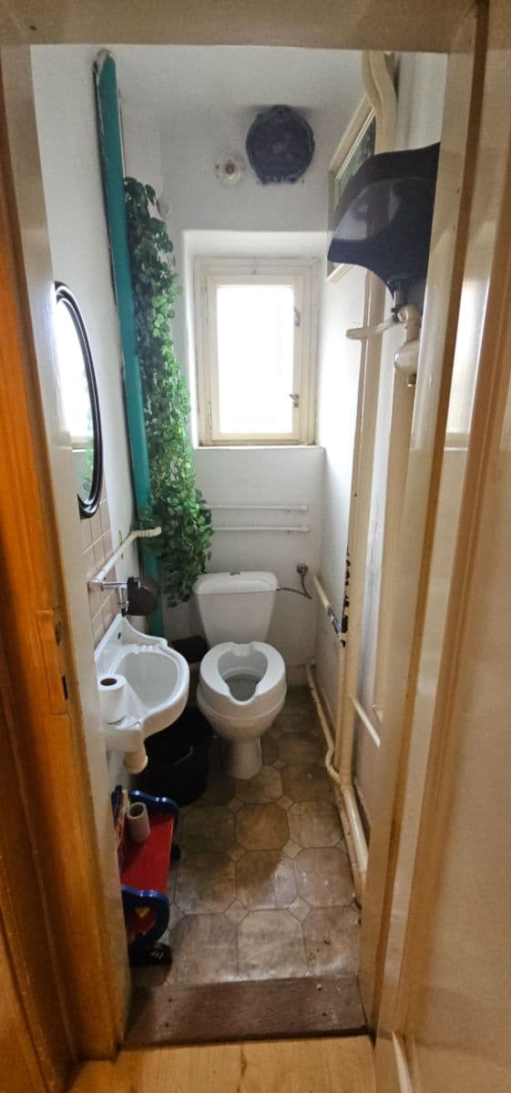 Prodej domu 108 m², pozemek 600 m², Nerudova, Řevnice, Středočeský kraj Prodej domu 108 m², pozemek 600 m², Nerudova, Řevnice, Středočeský kraj