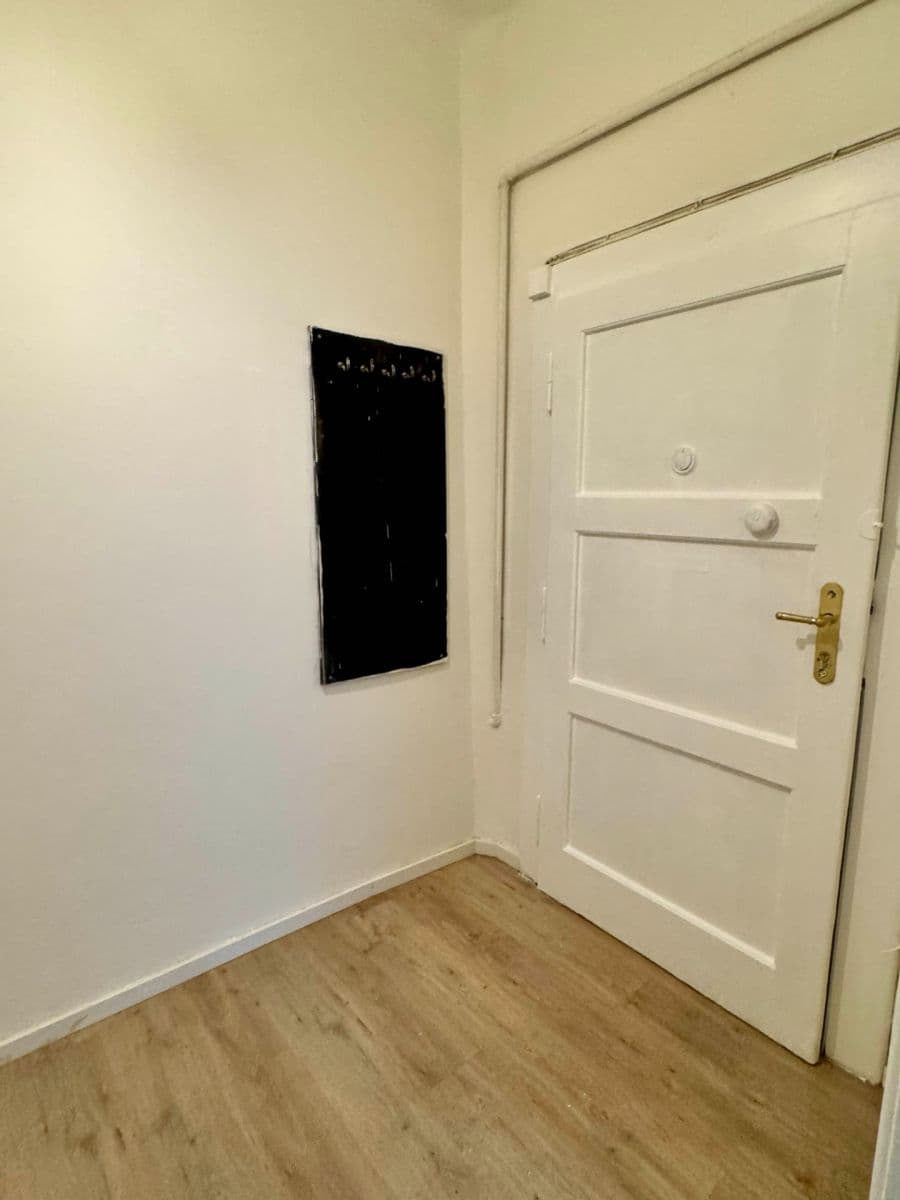 Prodej bytu 1+kk 36 m², Na Jezerce, Praha, Praha Prodej bytu 1+kk 36 m², Na Jezerce, Praha, Praha
