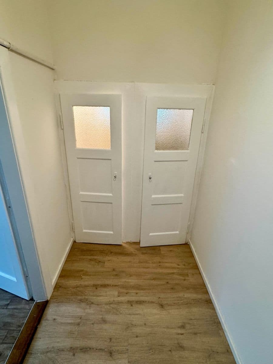 Prodej bytu 1+kk 36 m², Na Jezerce, Praha, Praha Prodej bytu 1+kk 36 m², Na Jezerce, Praha, Praha