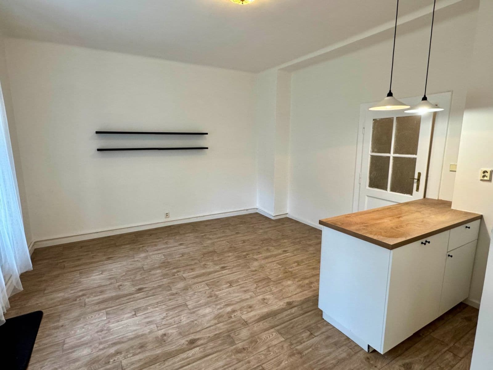 Prodej bytu 1+kk 36 m², Na Jezerce, Praha, Praha Prodej bytu 1+kk 36 m², Na Jezerce, Praha, Praha