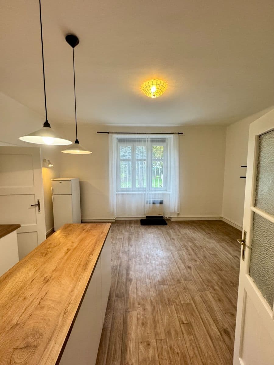 Prodej bytu 1+kk 36 m², Na Jezerce, Praha, Praha Prodej bytu 1+kk 36 m², Na Jezerce, Praha, Praha
