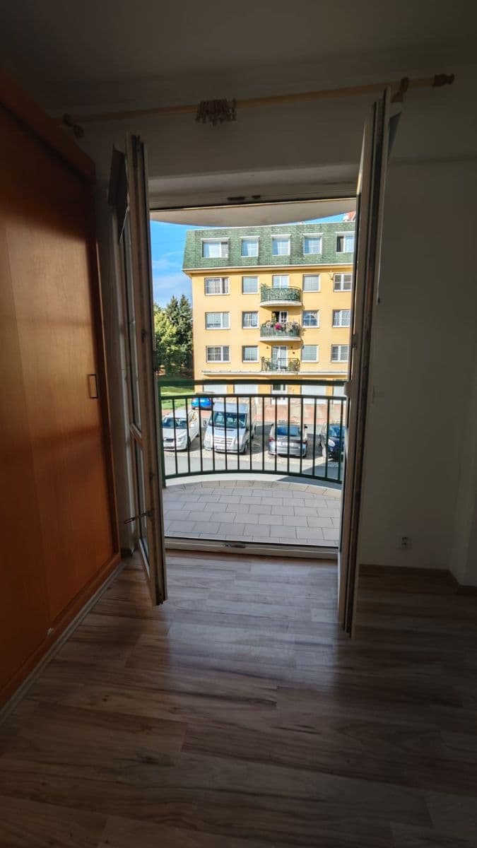 Pronájem bytu 2+kk 34 m², Vojtěcha Lanny, Kladno, Středočeský kraj Pronájem bytu 2+kk 34 m², Vojtěcha Lanny, Kladno, Středočeský kraj