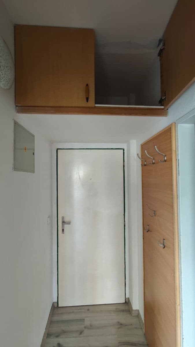 Pronájem bytu 2+kk 34 m², Vojtěcha Lanny, Kladno, Středočeský kraj Pronájem bytu 2+kk 34 m², Vojtěcha Lanny, Kladno, Středočeský kraj