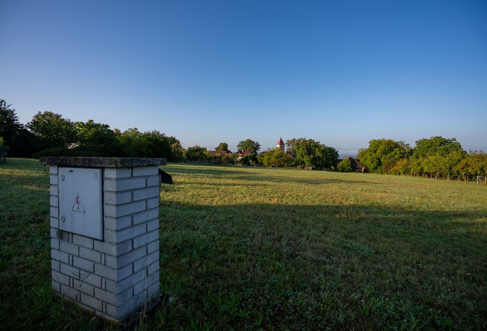 Prodej pozemku 1.360 m², Hněvkovice, Kraj Vysočina Prodej pozemku 1.360 m², Hněvkovice, Kraj Vysočina