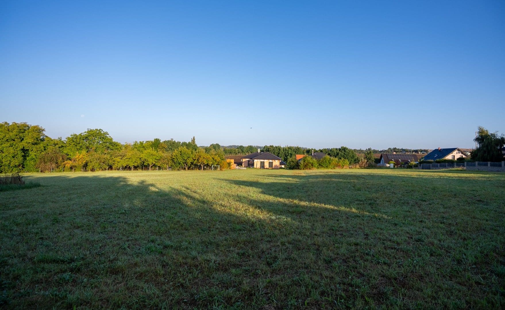 Prodej pozemku 1.360 m², Hněvkovice, Kraj Vysočina Prodej pozemku 1.360 m², Hněvkovice, Kraj Vysočina
