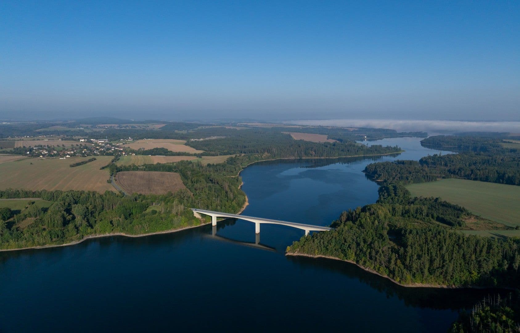 Prodej pozemku 1.360 m², Hněvkovice, Kraj Vysočina Prodej pozemku 1.360 m², Hněvkovice, Kraj Vysočina
