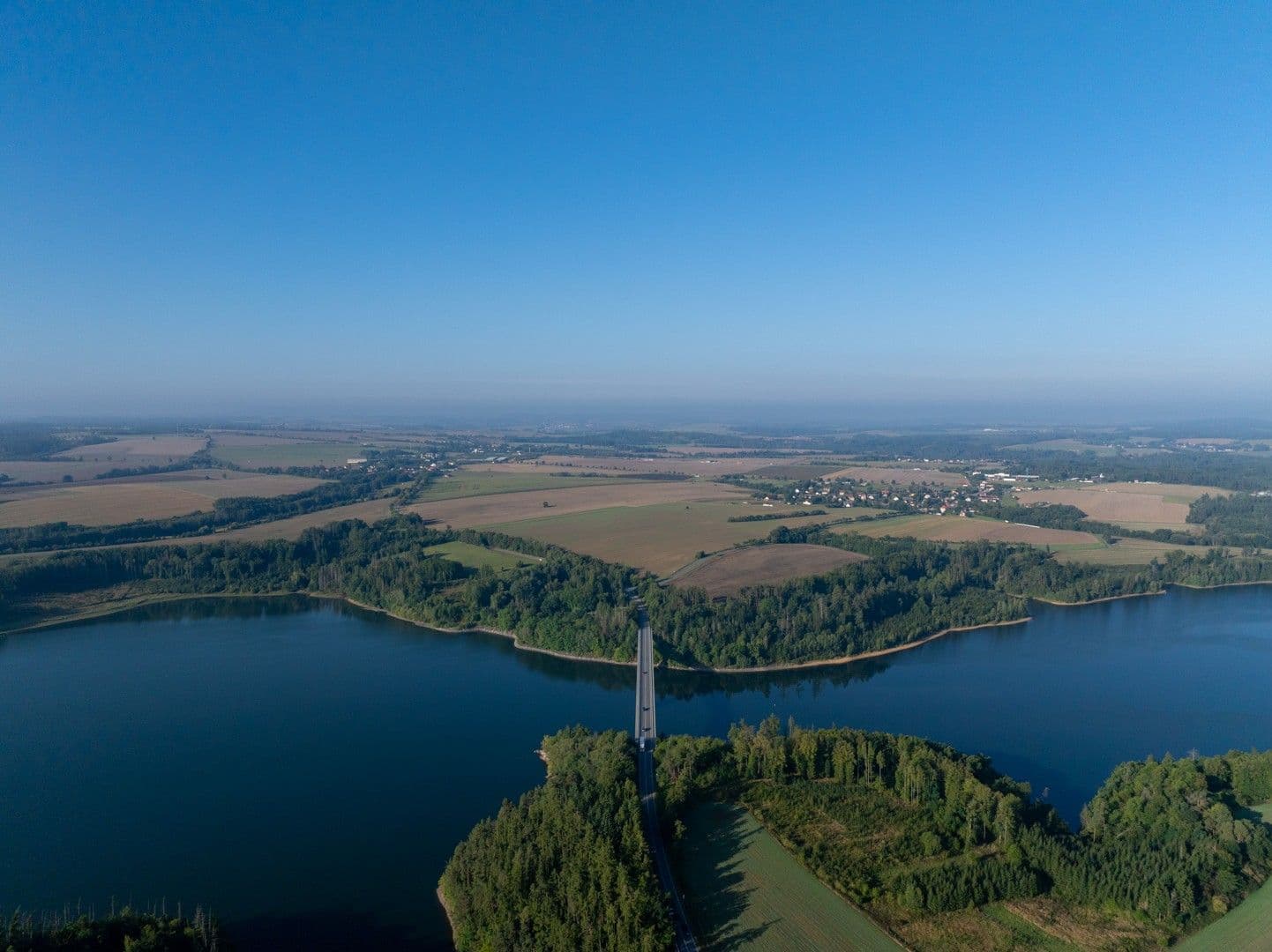 Prodej pozemku 1.360 m², Hněvkovice, Kraj Vysočina Prodej pozemku 1.360 m², Hněvkovice, Kraj Vysočina