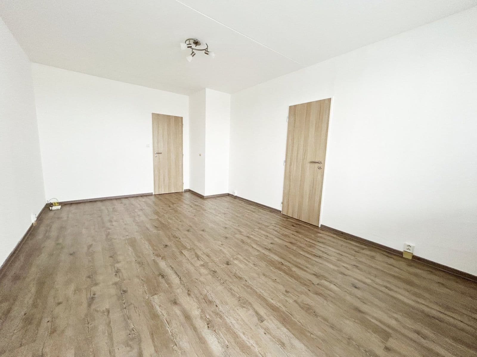 Pronájem bytu 3+1 73 m², Klukovická, Praha, Praha Pronájem bytu 3+1 73 m², Klukovická, Praha, Praha
