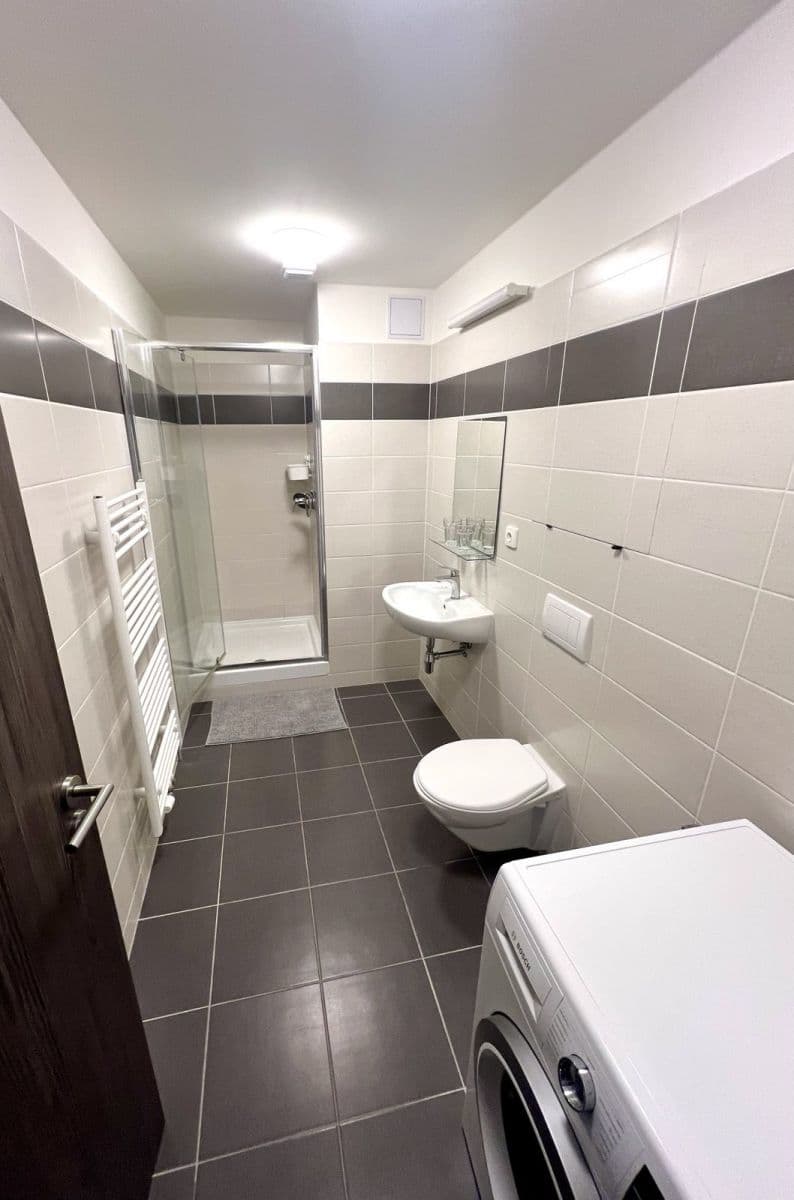 Pronájem bytu 66 m², Nemočnični ,, Plzeň, Plzeňský kraj Pronájem bytu 66 m², Nemočnični ,, Plzeň, Plzeňský kraj