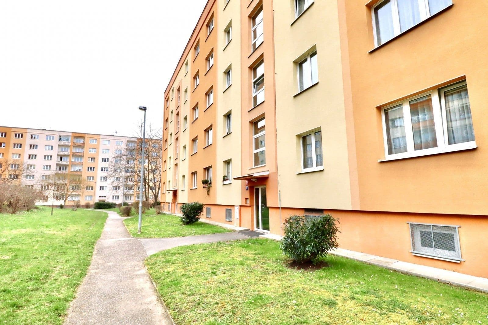 Pronájem bytu 2+1 55 m², Přistoupimská, Praha, Praha Pronájem bytu 2+1 55 m², Přistoupimská, Praha, Praha