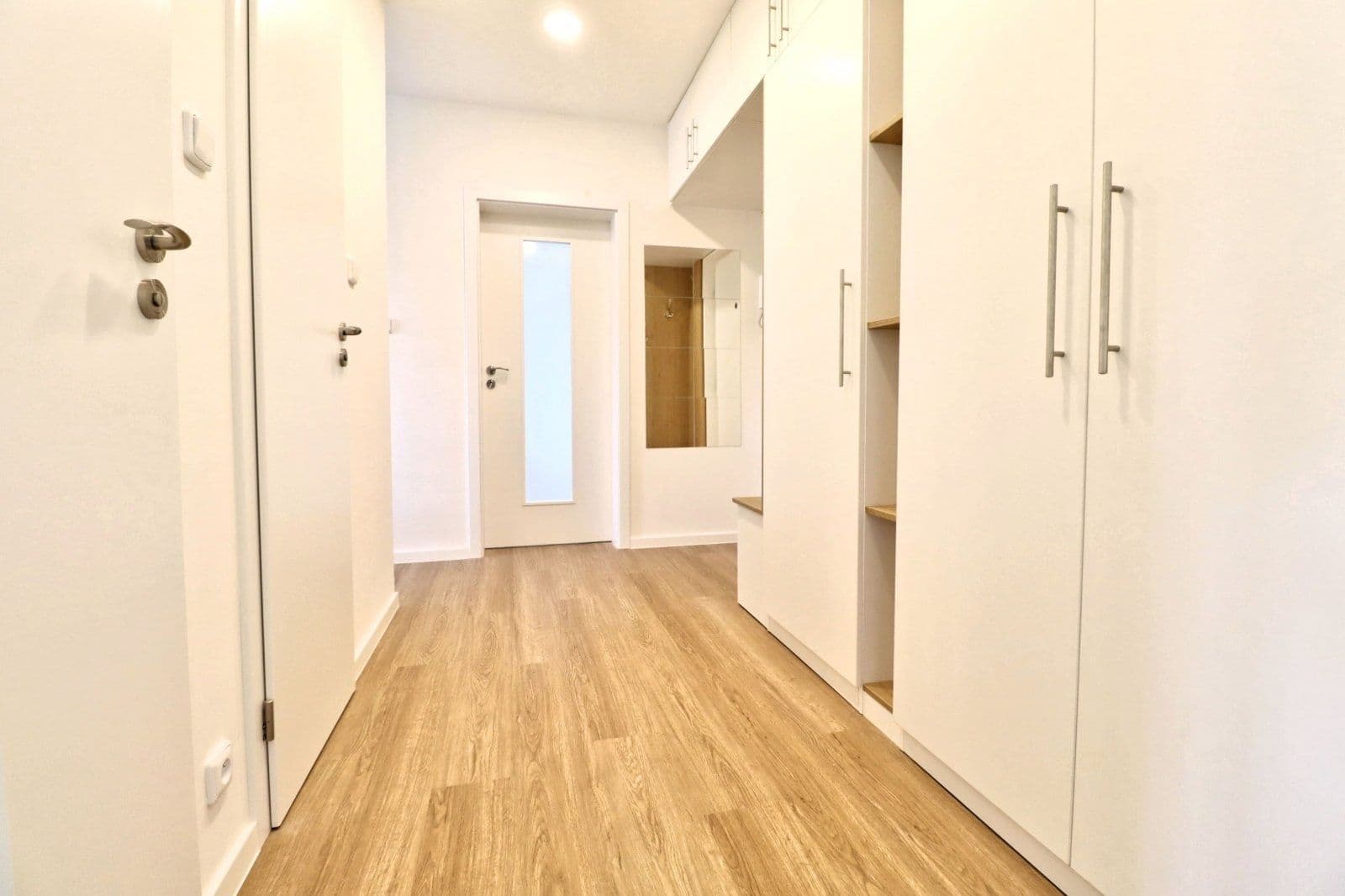 Pronájem bytu 2+1 55 m², Přistoupimská, Praha, Praha Pronájem bytu 2+1 55 m², Přistoupimská, Praha, Praha