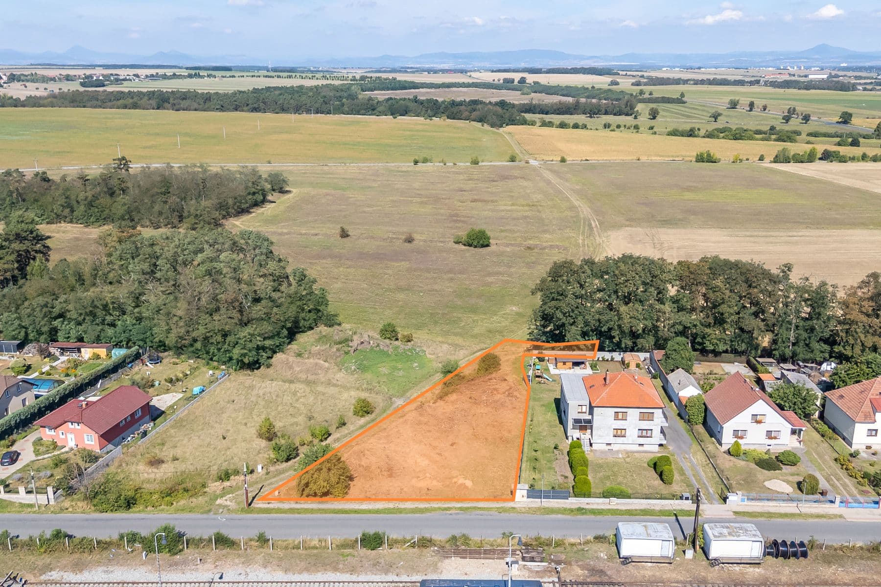Prodej pozemku 1.528 m², Straškov-Vodochody, Ústecký kraj Prodej pozemku 1.528 m², Straškov-Vodochody, Ústecký kraj