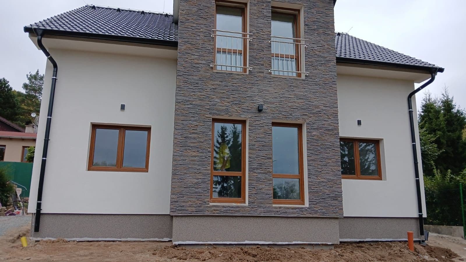 Prodej domu 160 m², pozemek 570 m², V Luhu, Louňovice, Středočeský kraj Prodej domu 160 m², pozemek 570 m², V Luhu, Louňovice, Středočeský kraj