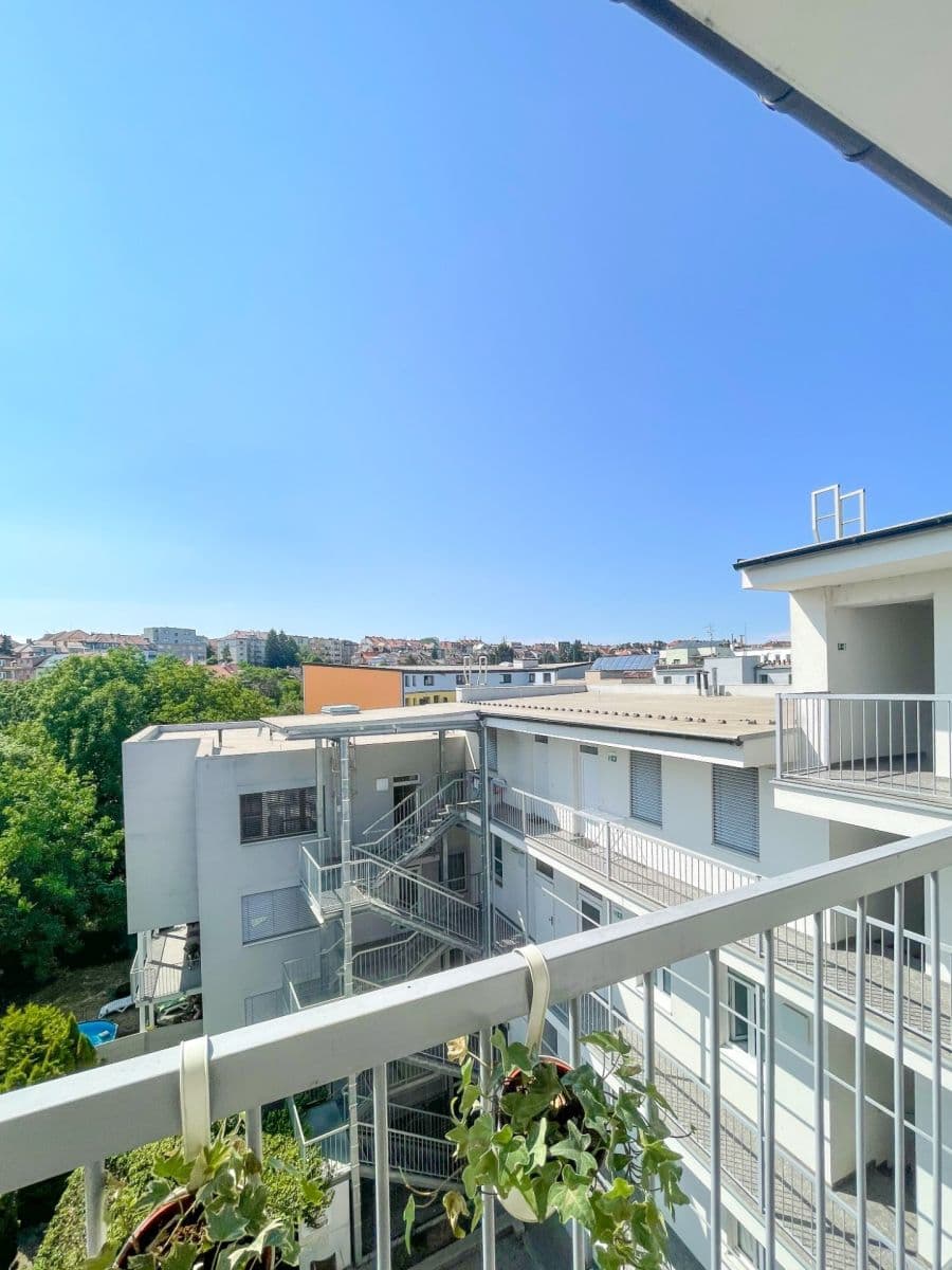 Pronájem bytu 1+kk 26 m², Husovická, Brno, Jihomoravský kraj Pronájem bytu 1+kk 26 m², Husovická, Brno, Jihomoravský kraj